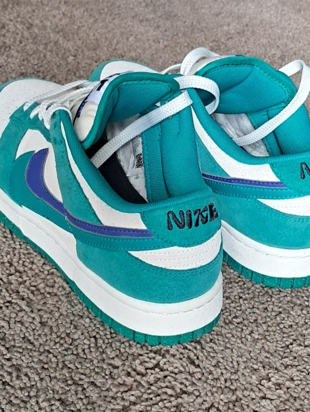 Nike Dunk Low SE Neptune Green Sail Lapis Colorway DO9457-101 Size 8.5 - Picture 5 of 9